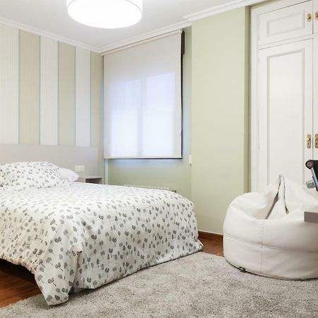 Zafiro Suites Santiago de Compostela Kültér fotó